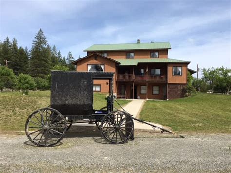 The best hotels and places to stay near Rexford, the United States.